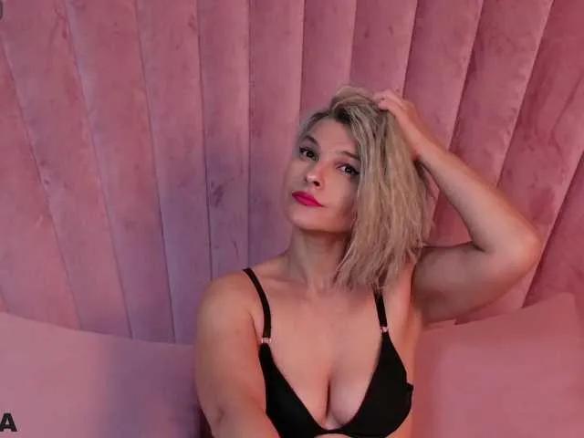 LunaMorgan from BongaCams is Freechat