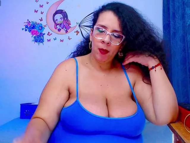 lyalatin4 from BongaCams