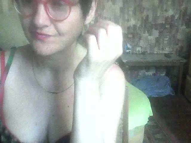 LynnYana from BongaCams