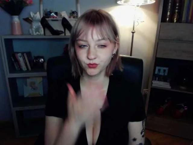 MadelineLOVE99 from BongaCams is Freechat