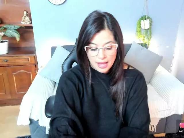 maka-santorini from BongaCams