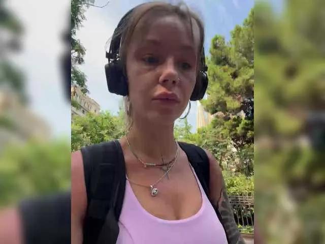 MalunaMoon from BongaCams is Freechat