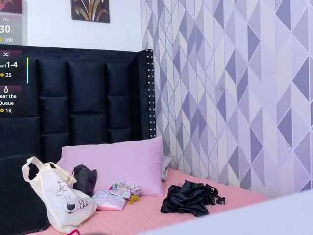 Mamaneedsfun from BongaCams