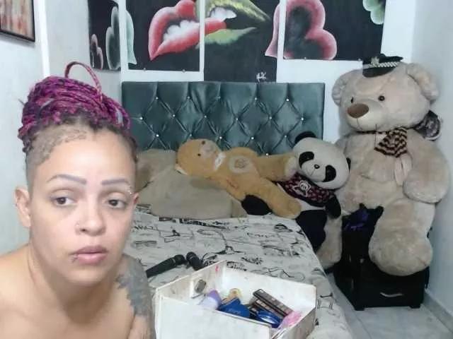 Manazahot99 from BongaCams