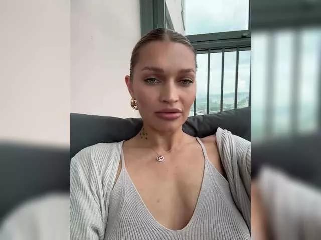 Checkout girls naked models with similar nickname. Cute sexy Free Models.