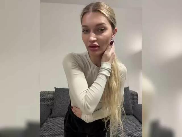 Checkout girls naked models with similar nickname. Cute sexy Free Models.