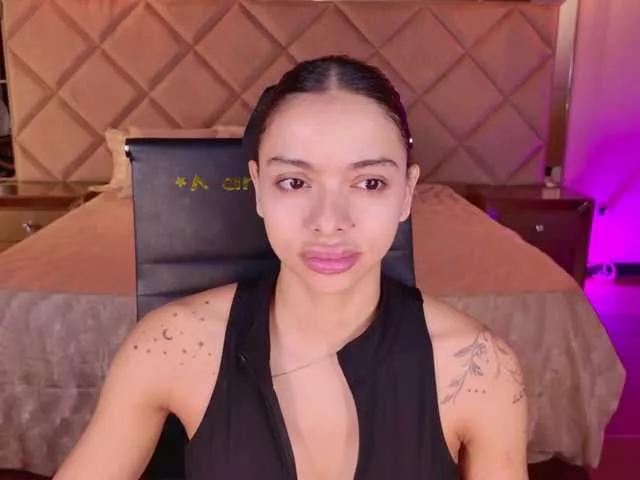 MaraRicci from BongaCams