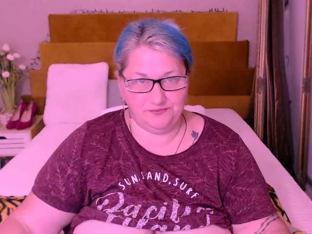 Marryaxx from BongaCams