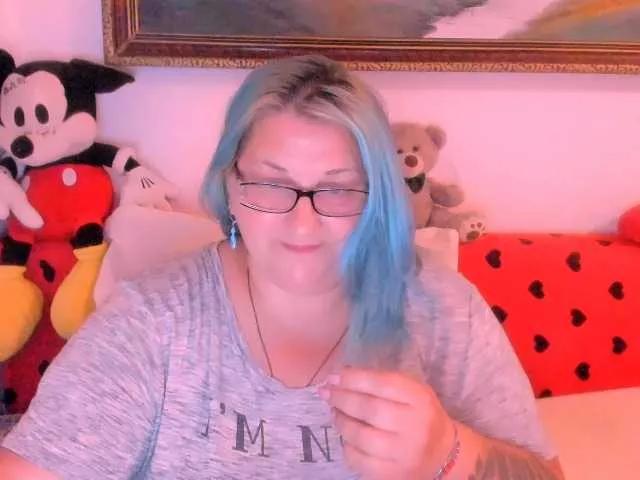 Marryaxx from BongaCams