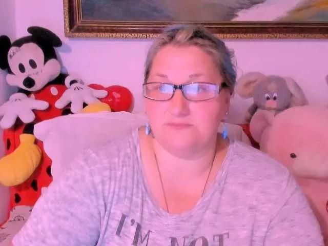 Marryaxx from BongaCams