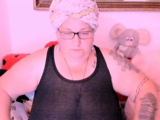 Marryaxx from BongaCams