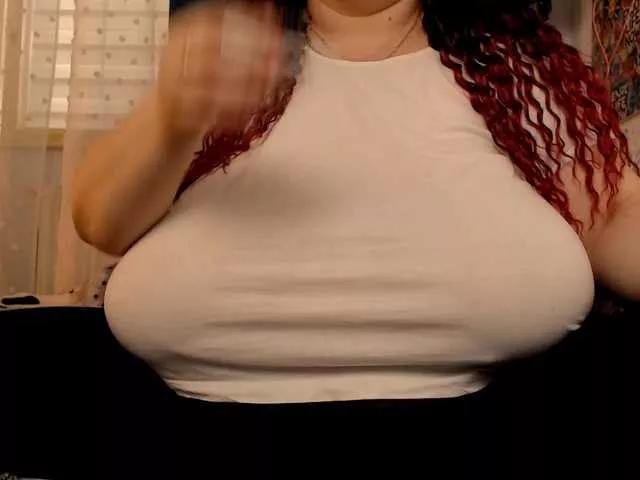 Mayabigtitss from BongaCams