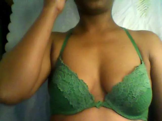 MayaQueen from BongaCams