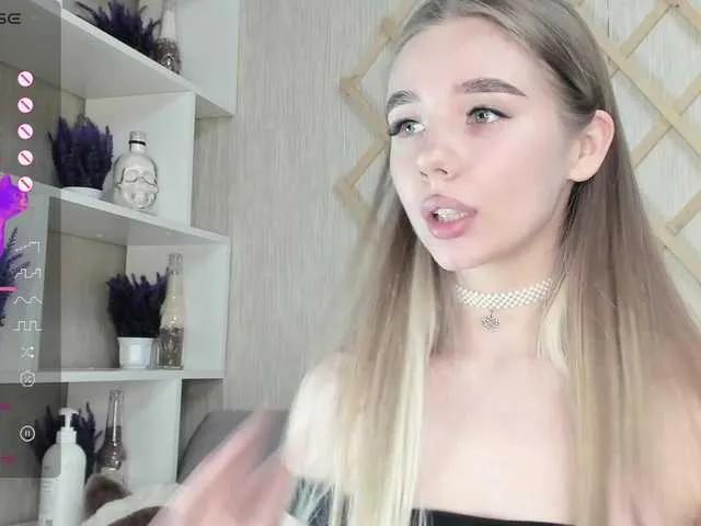 Mechanica from BongaCams is Freechat