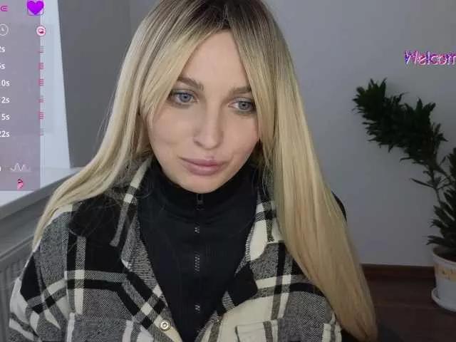 MellicaX from BongaCams