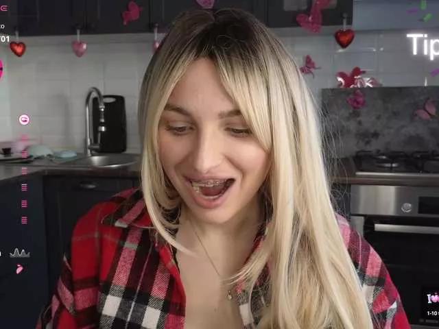 MellicaX from BongaCams