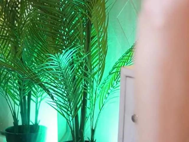 MiamiCoffee from BongaCams