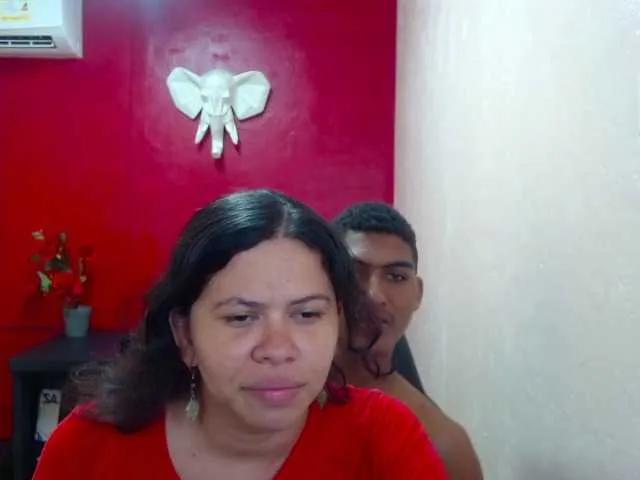 MikeAndLuisa from BongaCams is Freechat