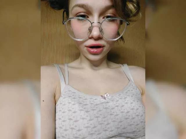 MiKiKuu from BongaCams