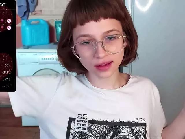 MiKiKuu from BongaCams