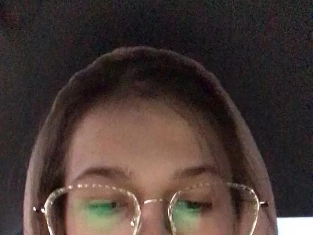 MiKiKuu from BongaCams
