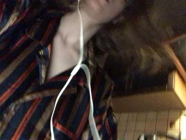 MiKiKuu from BongaCams