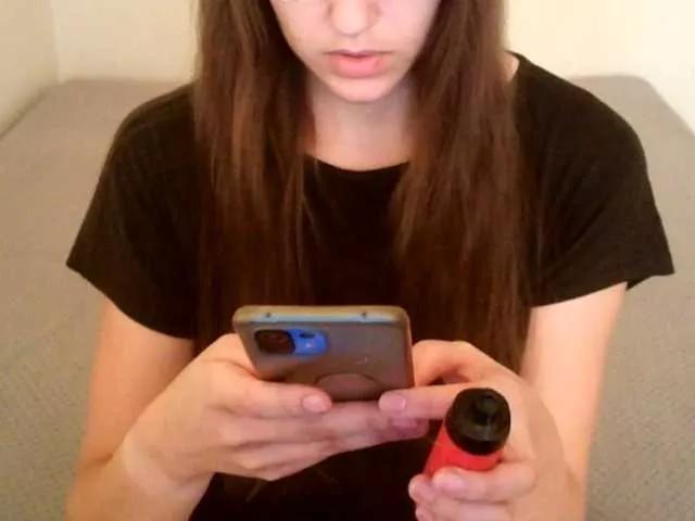 mikkirsan1 from BongaCams