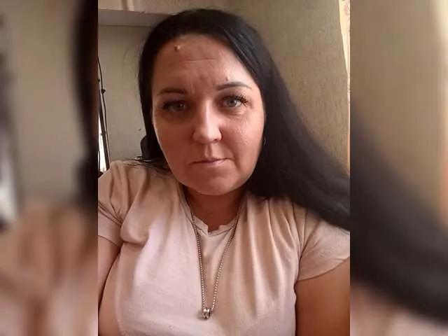 Millie-Eloise from BongaCams