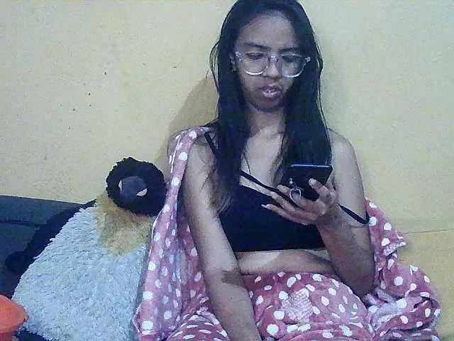 Mimie586 from BongaCams