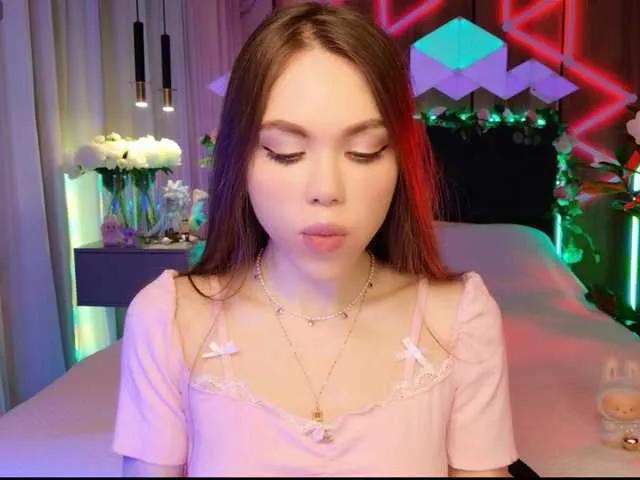 MimiForce from BongaCams