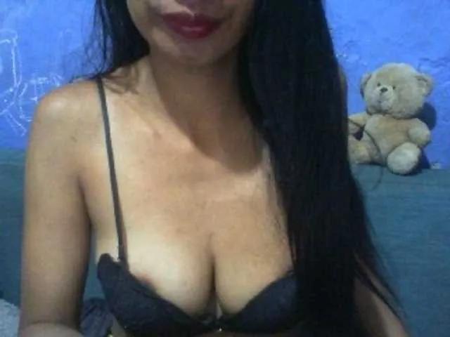 Minou20 from BongaCams is Freechat