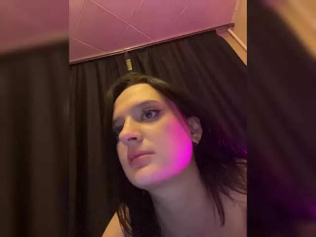 Mirridaa from BongaCams