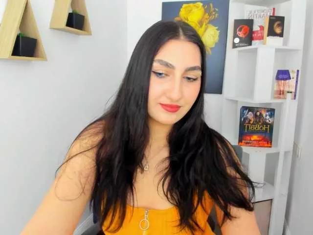 MirrorOfHeart from BongaCams