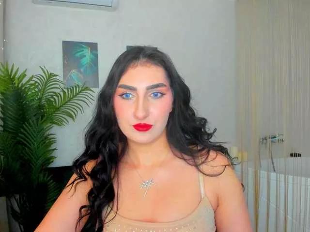MirrorOfHeart from BongaCams