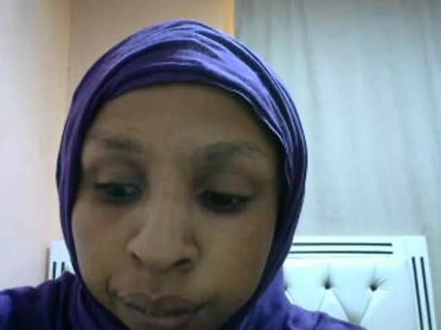 misskatrinah002 from BongaCams