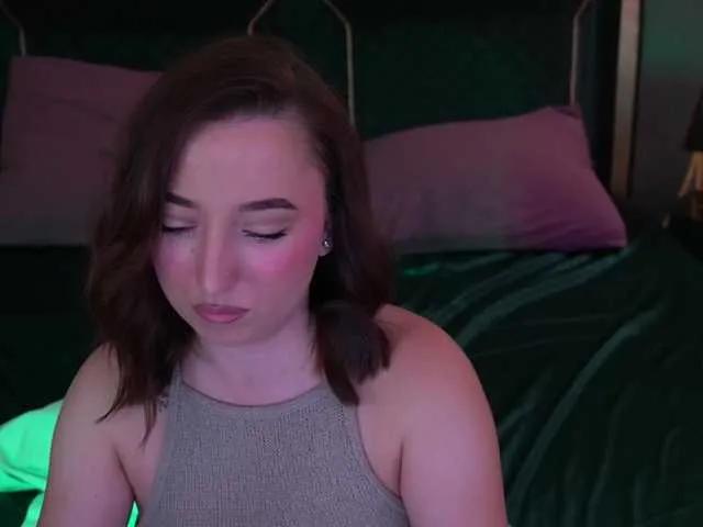 MiuMiow from BongaCams