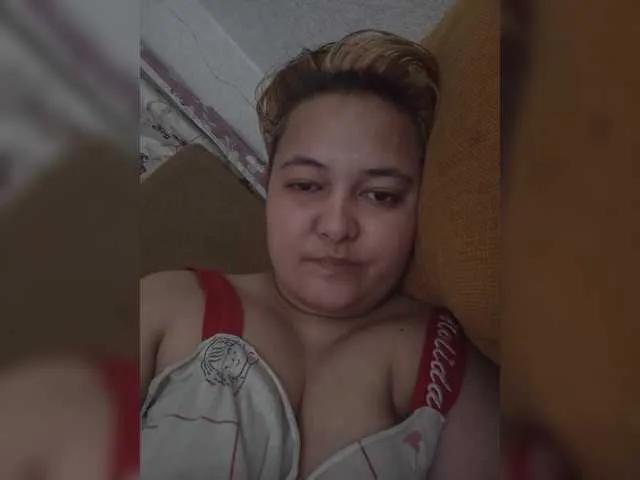Molly-Janette from BongaCams