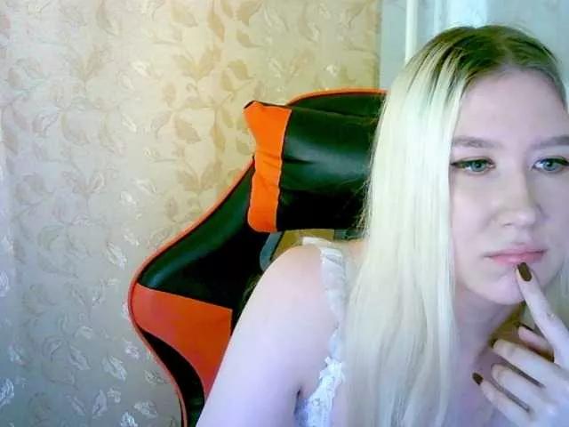 MollyMo from BongaCams