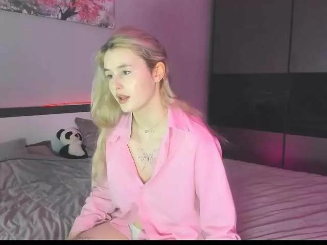 MollySands from BongaCams