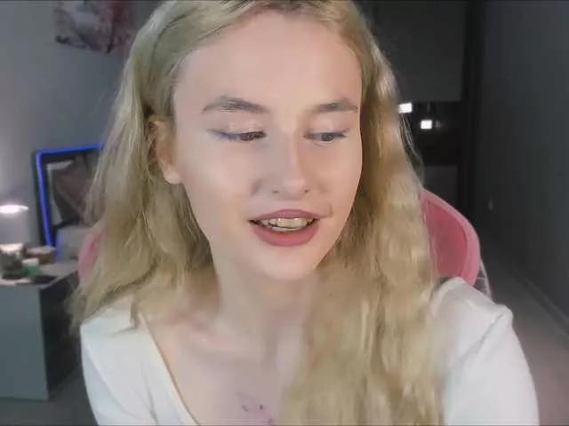 MollySands from BongaCams