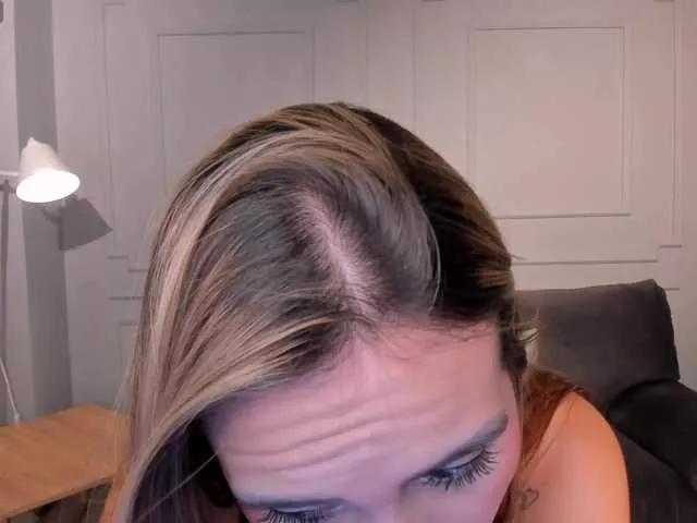 MollySunders from BongaCams