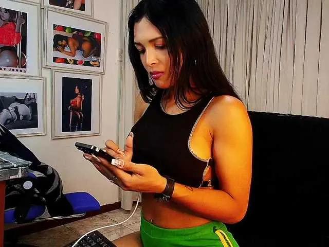 Mommyjeva from BongaCams