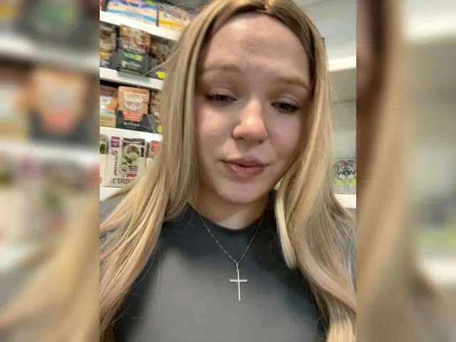 Monna-Krrrista from BongaCams