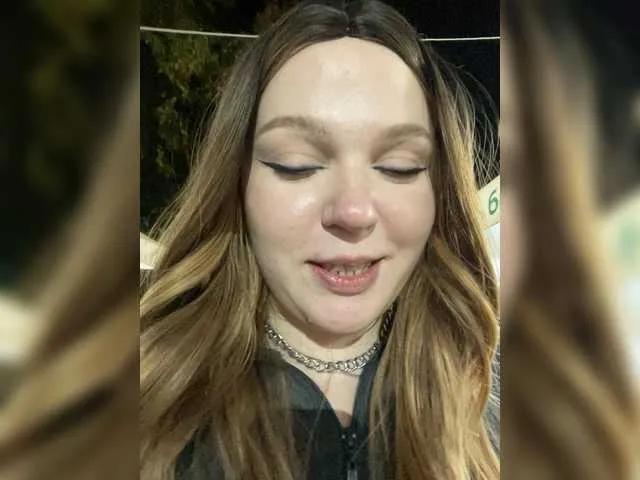 Monna-Krrrista from BongaCams