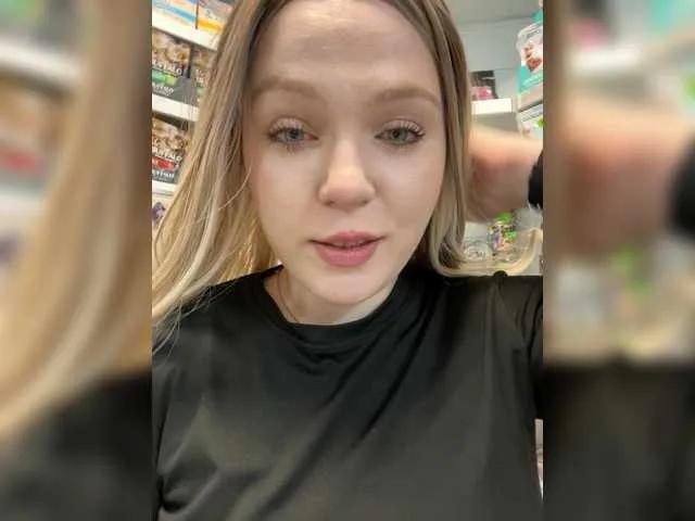 Monna-Krrrista from BongaCams