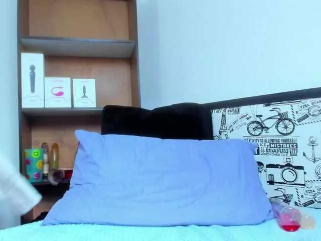 moonn-26 from BongaCams