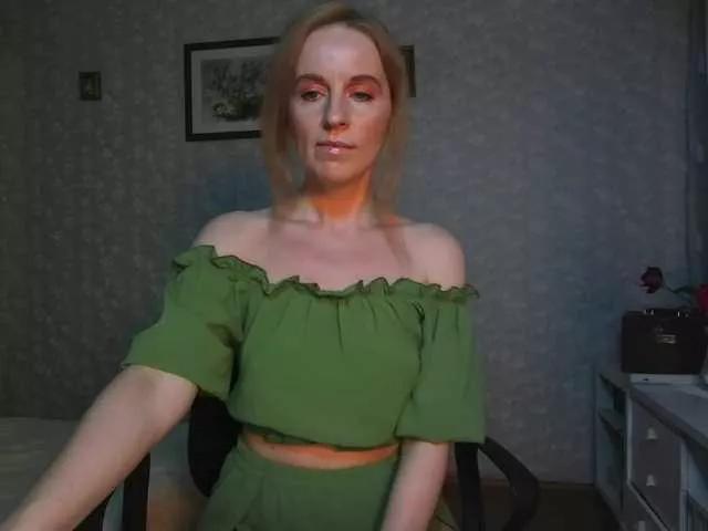 Nata85085 from BongaCams