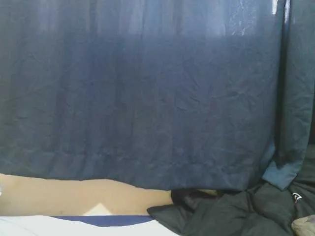 naughty-slender from BongaCams is Freechat