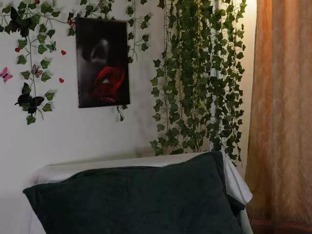 NaughtYHomemadE from BongaCams is Freechat