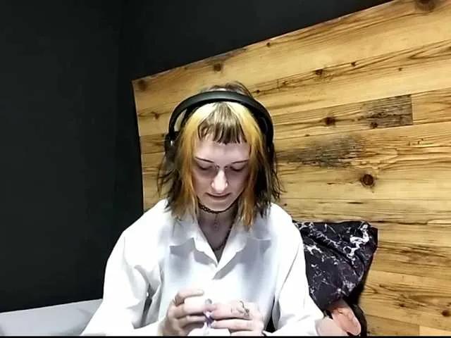 NellieKlingelhoefer from BongaCams